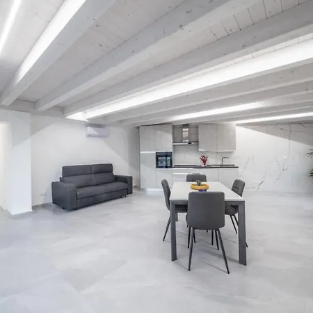 U Preiu - Casa Solarium * Patti